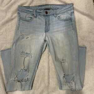 American Eagle Outfitters Ankle Cropped and ripped jeggings